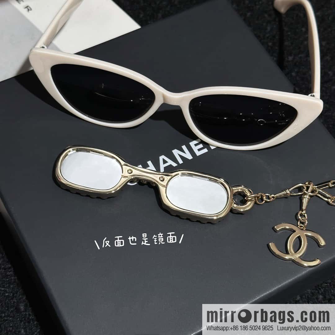 ❗️New ❗️ Chanel necklace ☀️ new ☑️ Chanel double c glasses 👓 necklace sweater chain ☀️