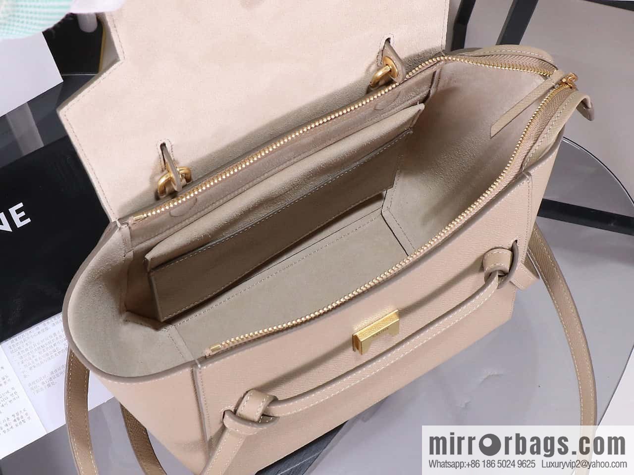 [Premium quality, original leather] CELINE BELT MICRO medium grained calfskin handbag 175520