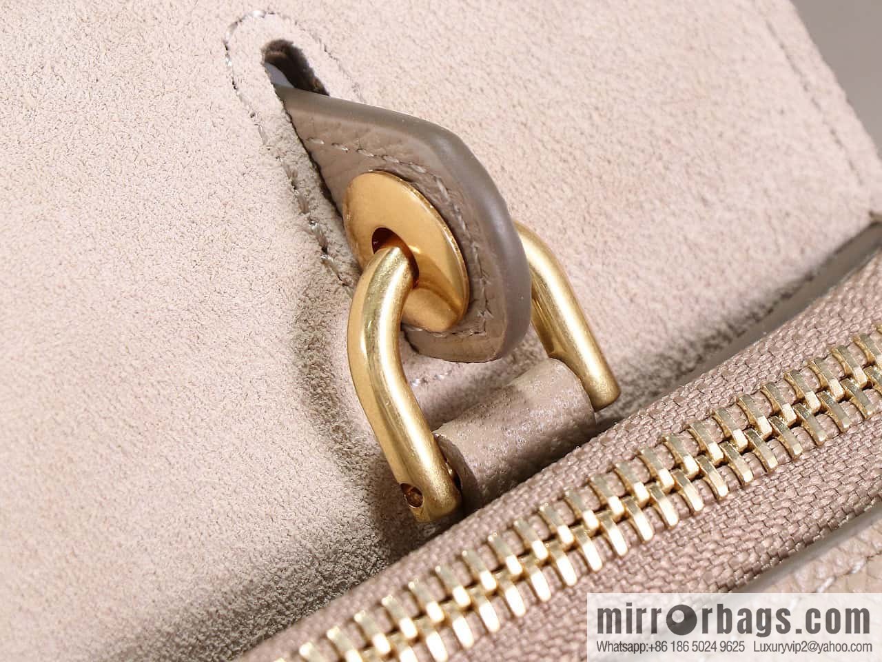 [Premium quality, original leather] CELINE BELT MICRO medium grained calfskin handbag 175520