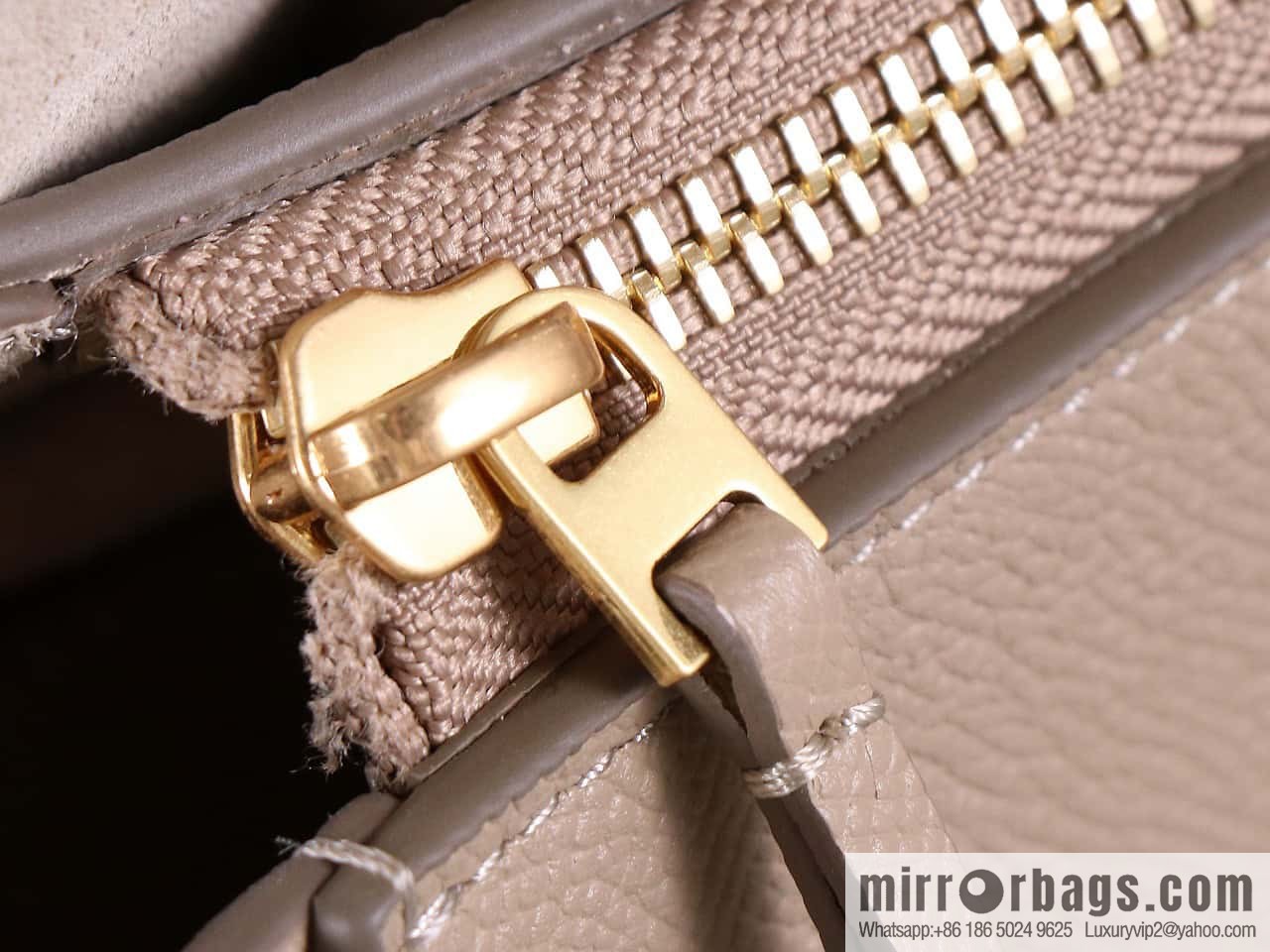 [Premium quality, original leather] CELINE BELT MICRO medium grained calfskin handbag 175520