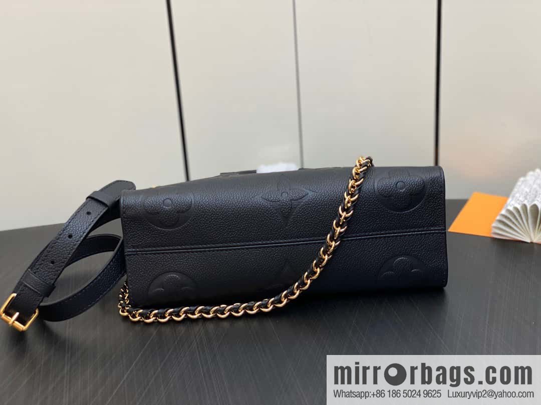 [Original single boutique] M23640 black full leather embossed square bag series, autumn and winter new ONTHEGO EAST WEST handbag M23698