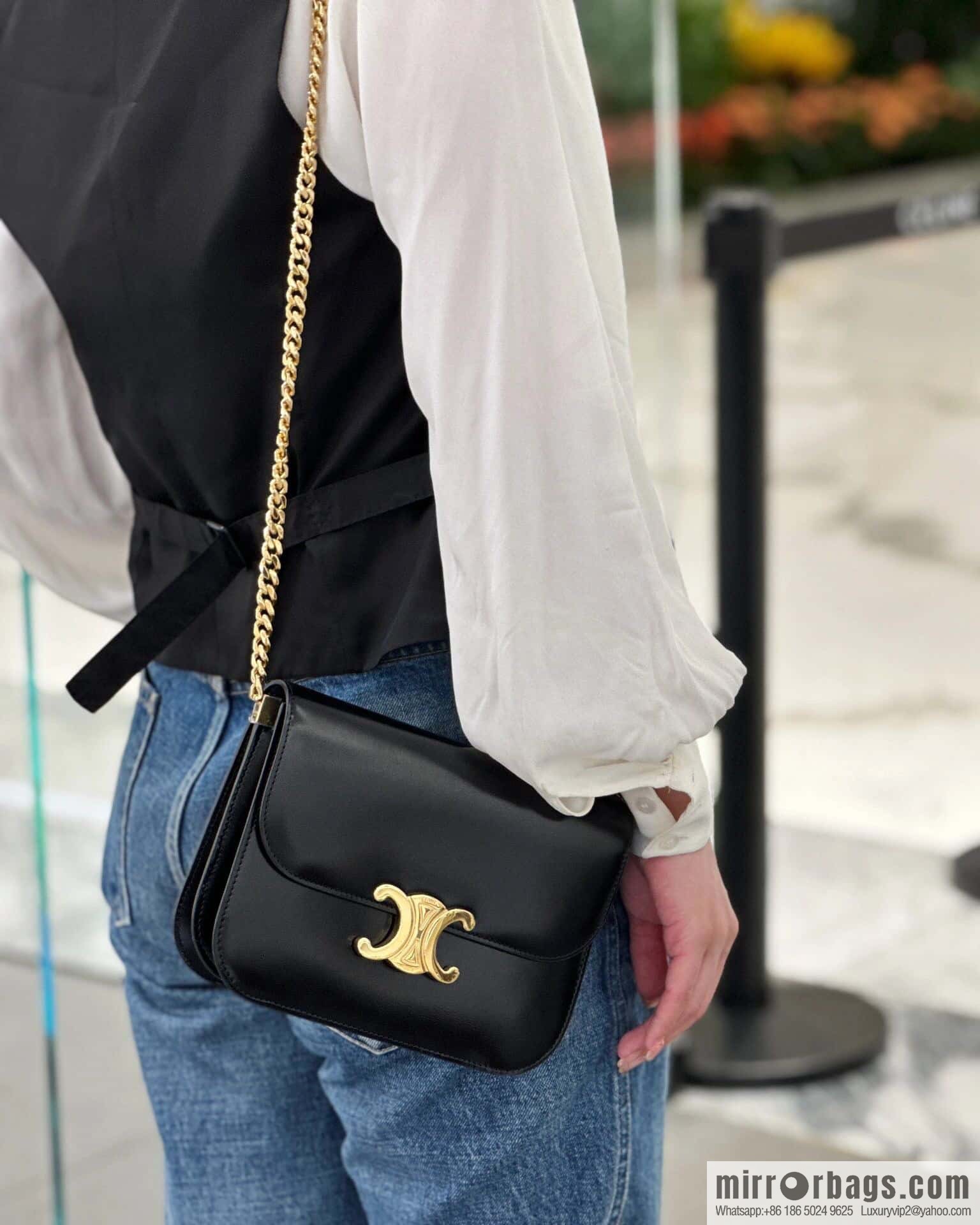[Premium quality, all-steel hardware] CELINE 23s autumn and winter new products | COLLEGE TRIOMPHE bright cow leather (fabric) chain strap handbag number: 113583 Arc de Triomphe autumn new