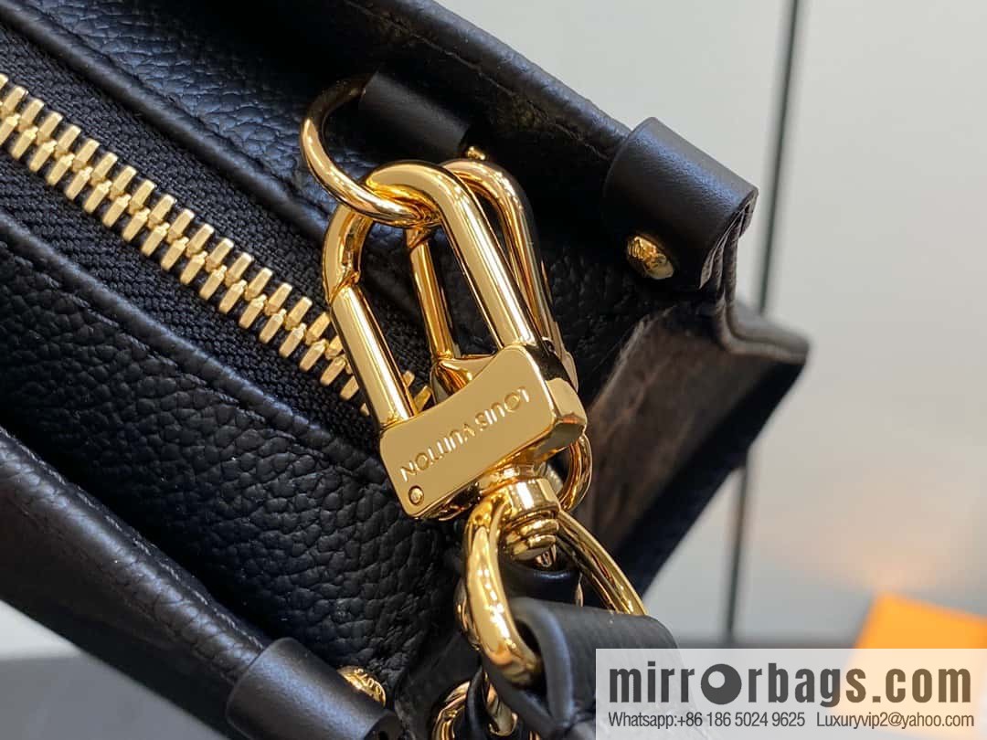 [Original single boutique] M23640 black full leather embossed square bag series, autumn and winter new ONTHEGO EAST WEST handbag M23698