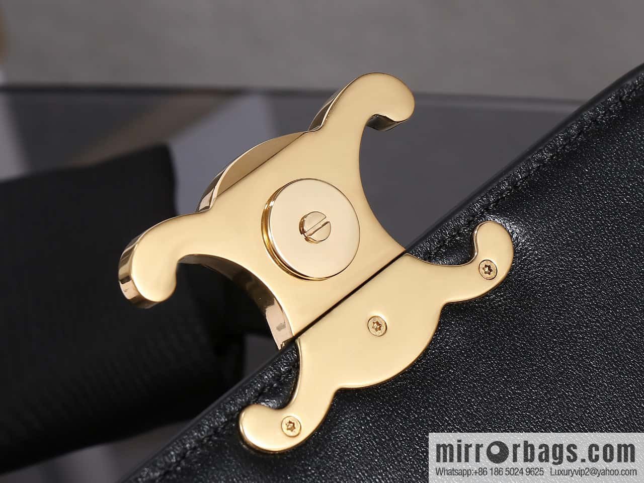 [Premium quality, all-steel hardware] CELINE 23s autumn and winter new products | COLLEGE TRIOMPHE bright cow leather (fabric) chain strap handbag number: 113583 Arc de Triomphe autumn new