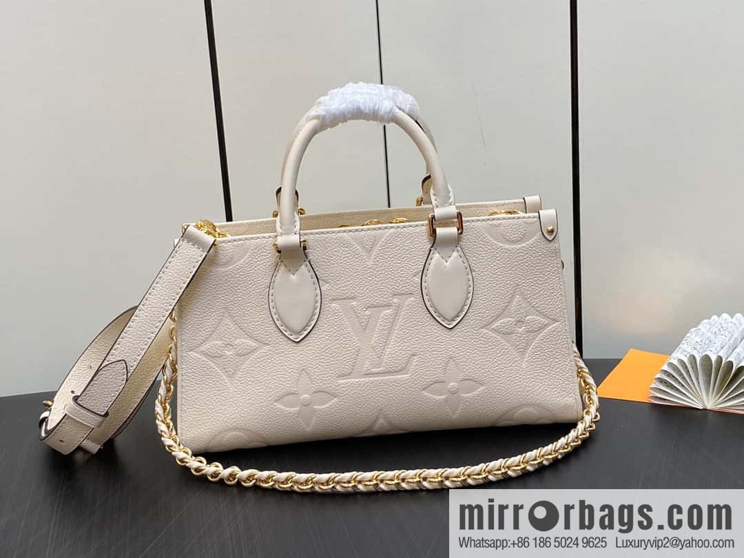 [Original order boutique] M23698 meters white, full leather embossed square bag series, autumn and winter new ONTHEGO EAST WEST handbag M23640