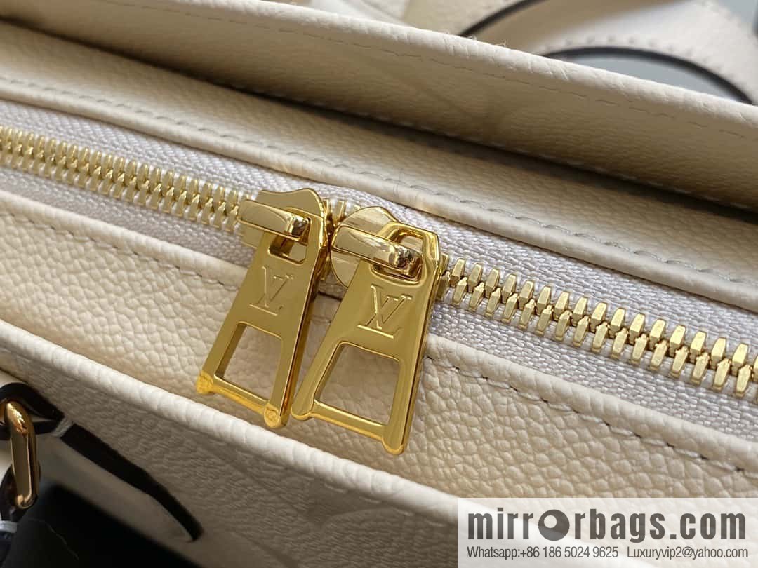 [Original order boutique] M23698 meters white, full leather embossed square bag series, autumn and winter new ONTHEGO EAST WEST handbag M23640