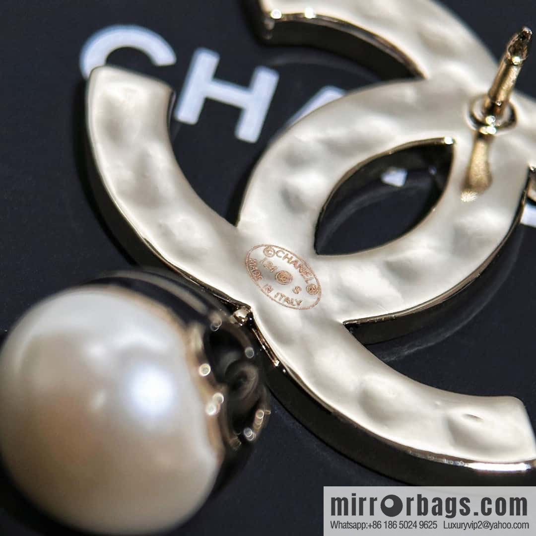 ❗️New ❗️ Chanel brooch ☀️ new ☑️ Chanel black drip double c pearl brooch ☀️