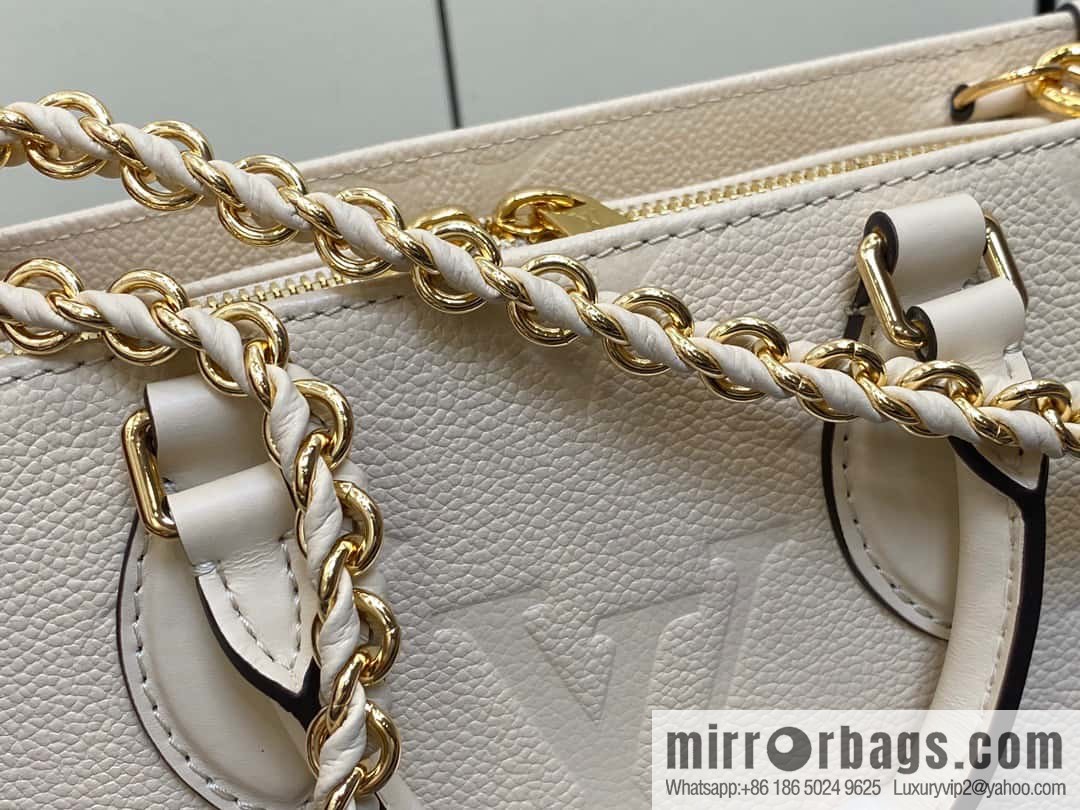 [Original order boutique] M23698 meters white, full leather embossed square bag series, autumn and winter new ONTHEGO EAST WEST handbag M23640