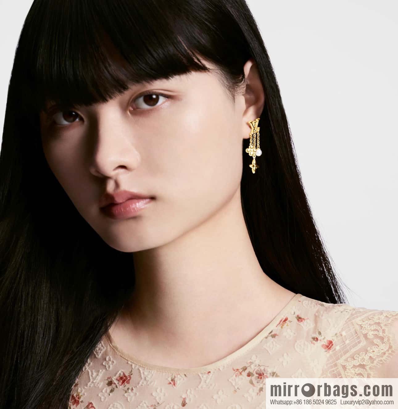 ❗️New ❗️ M01574 ☀ Louis Vuitton LOUISA stud earrings ☀