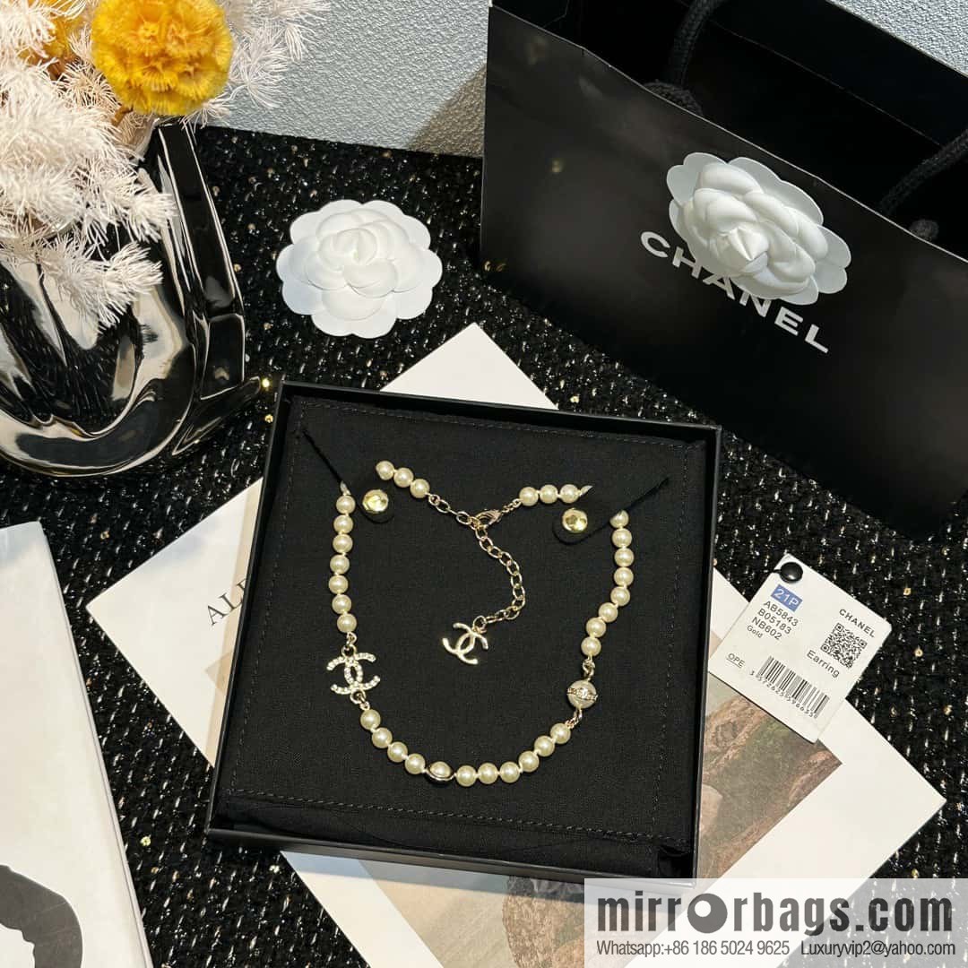 ☀️New ☑️ Chanel Double C Pearl Necklace ☀️