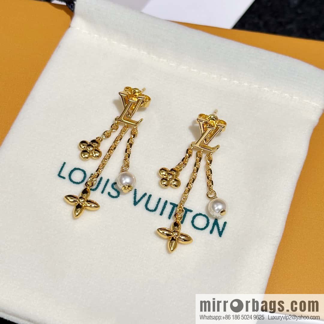 ❗️New ❗️ M01574 ☀ Louis Vuitton LOUISA stud earrings ☀