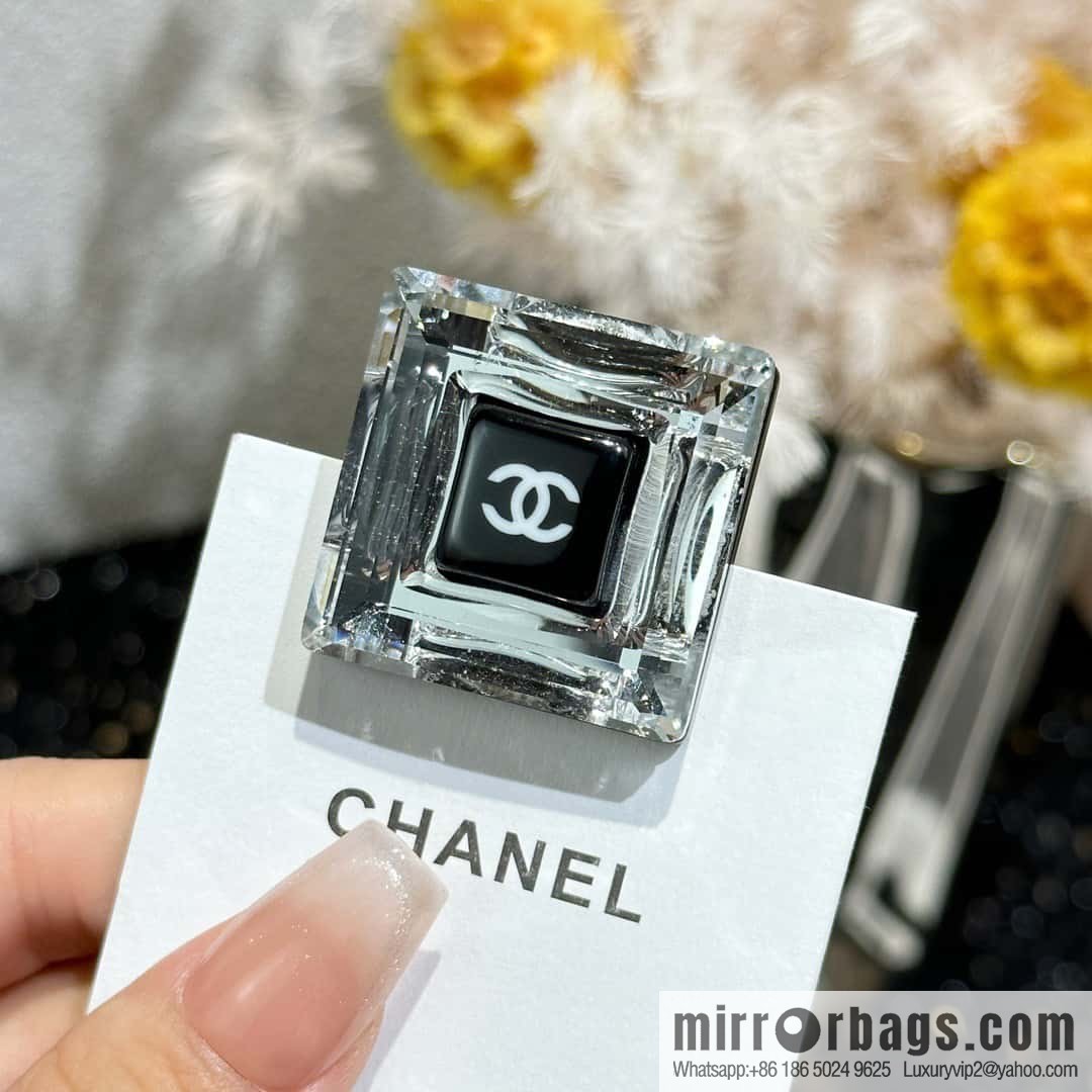 ☀️New ☑️ Chanel Double C Square Acrylic Brooch