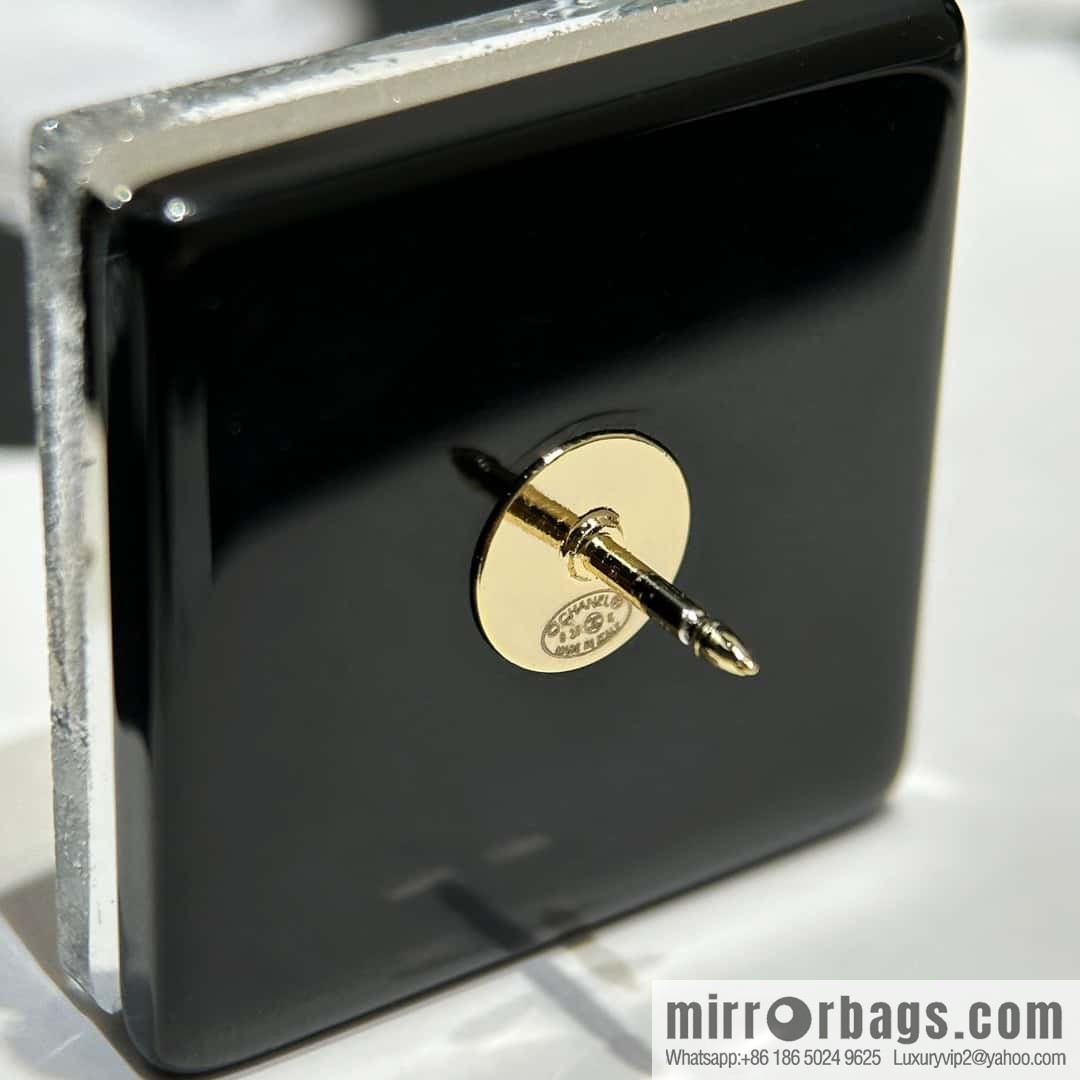 ☀️New ☑️ Chanel Double C Square Acrylic Brooch