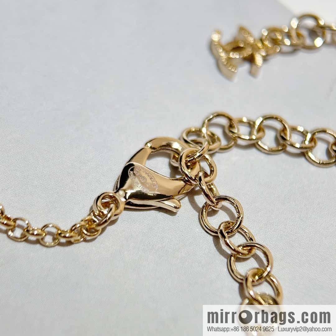 ❗️New ❗️ Chanel necklace ☀️ new ☑️ Chanel peach heart love necklace ☀️