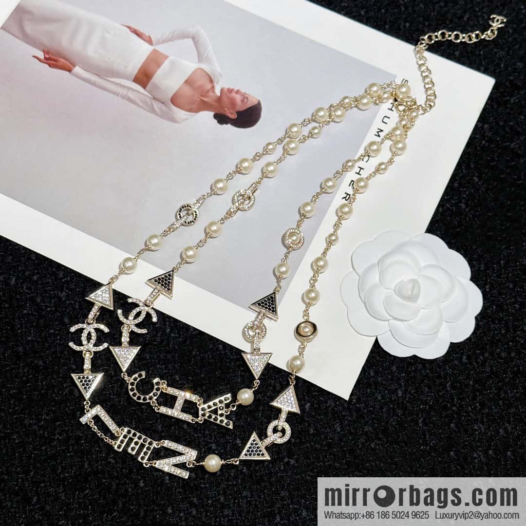 ❗️New ❗️☀️ New ☑️ Chanel Double C Triangle Black Diamond Letter Necklace Sweater Chain ☀️