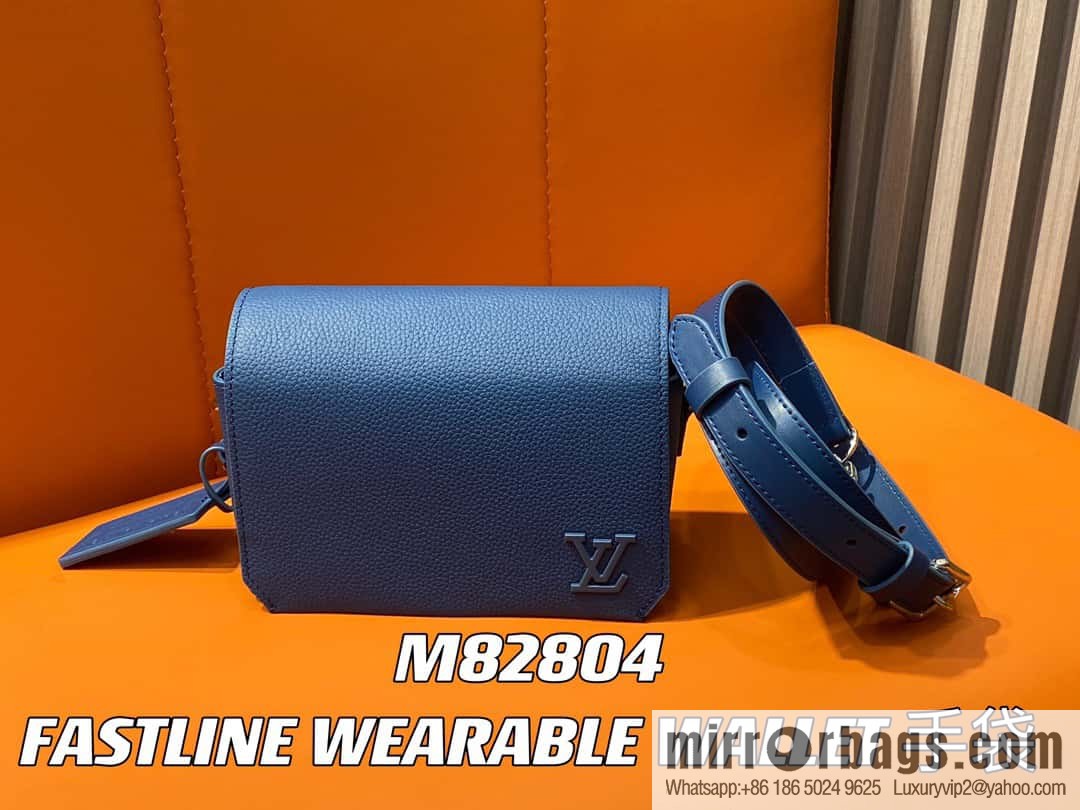[Original order boutique] M82804 dark blue, full leather men's bag messenger bag series, new FASTLINE WEARABLE WALLET handbag in autumn and winter