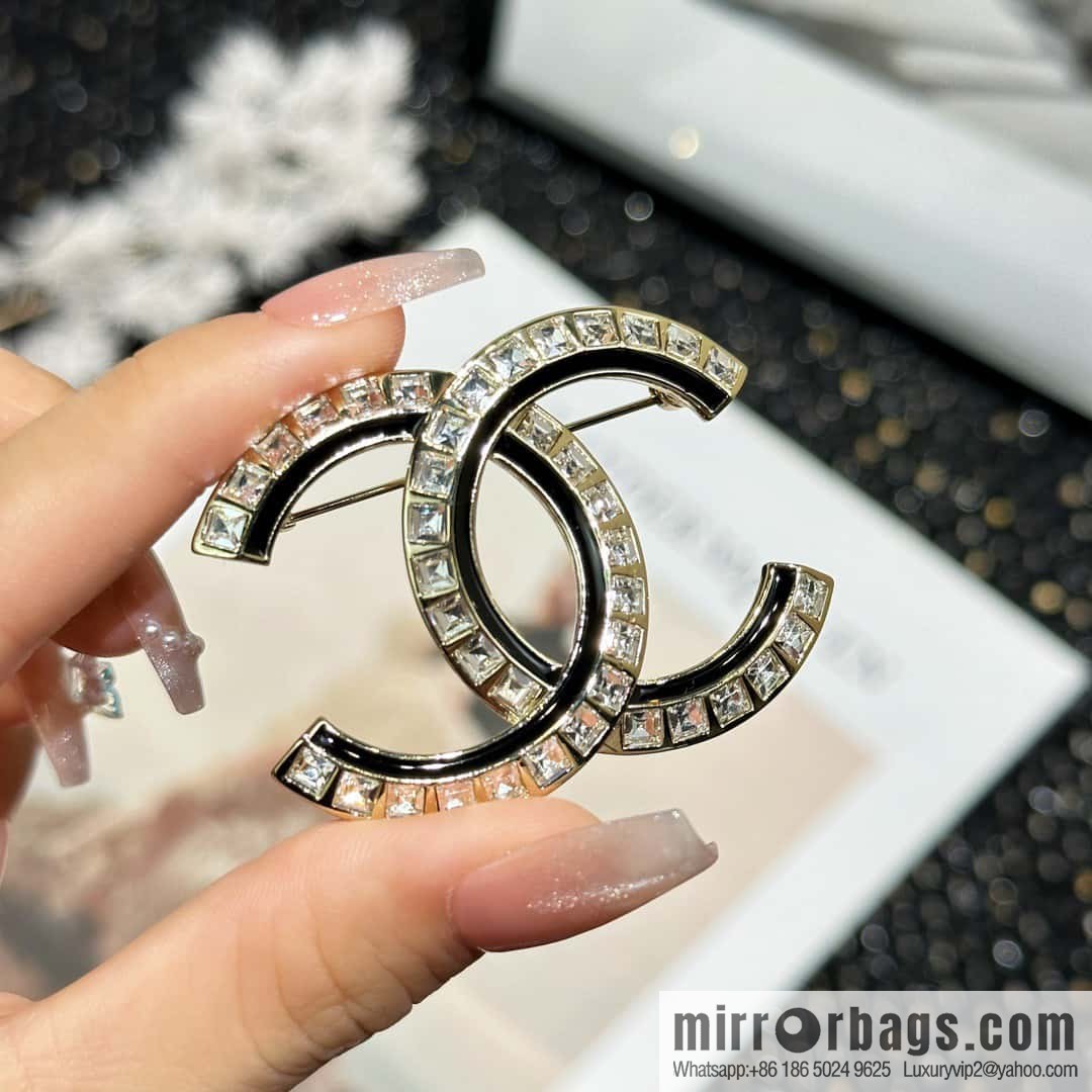 ☀️New ☑️ Chanel Double C Drip Diamond Brooch
