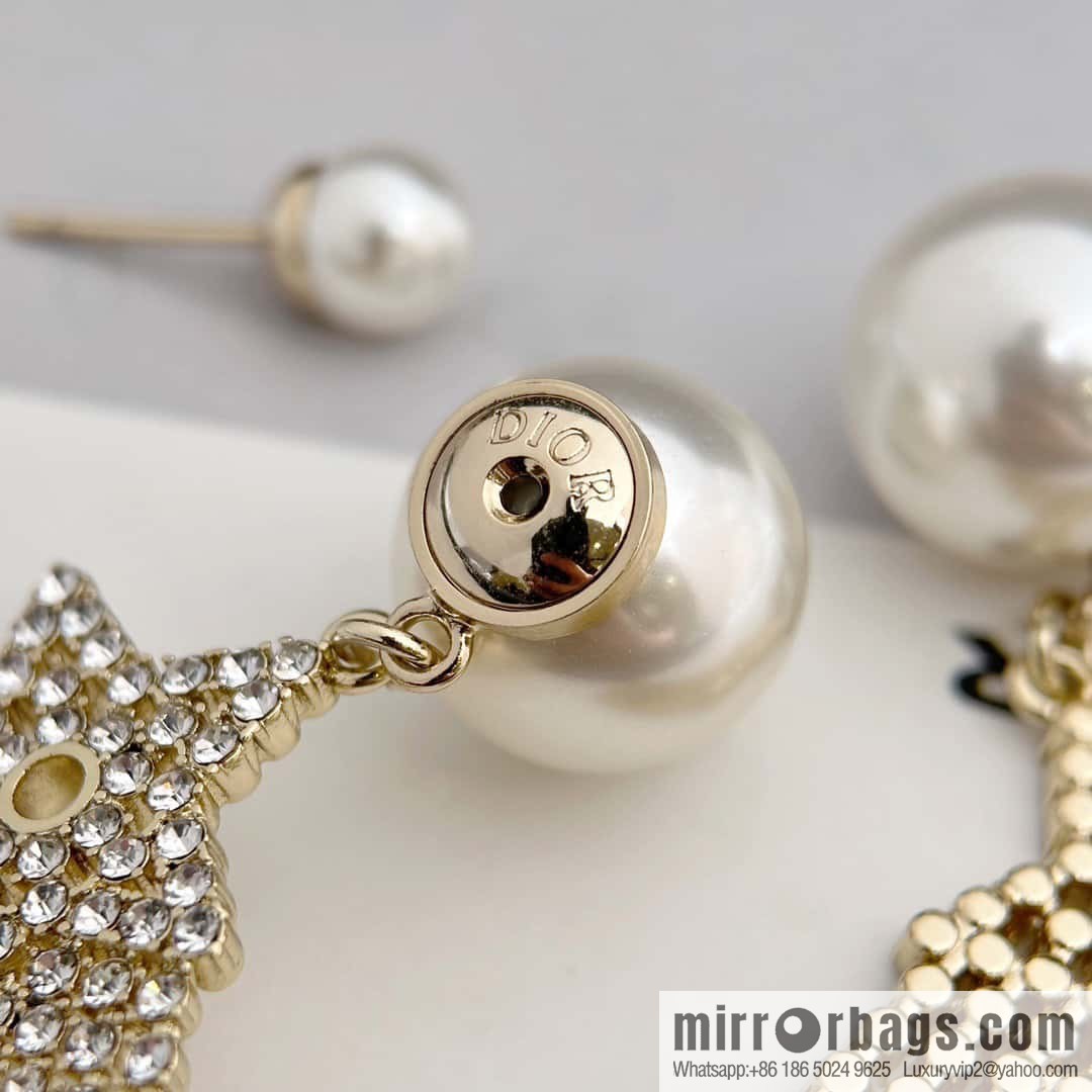 New ☑️ DIOR Dior pentagram ⭐ star size pearl stud earrings