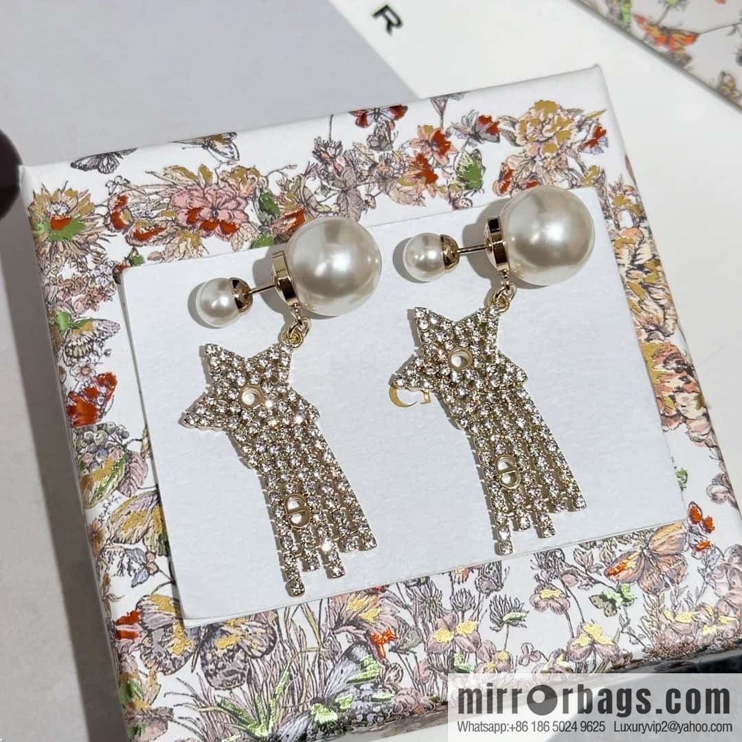 New ☑️ DIOR Dior pentagram ⭐ star size pearl stud earrings