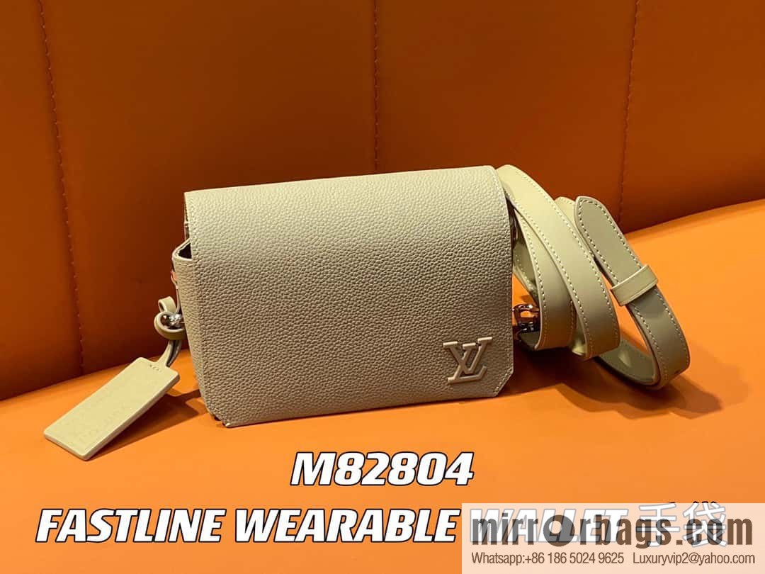 [Original order boutique] M82804 apricot, full leather men's bag messenger bag series, new FASTLINE WEARABLE WALLET handbag in autumn and winter