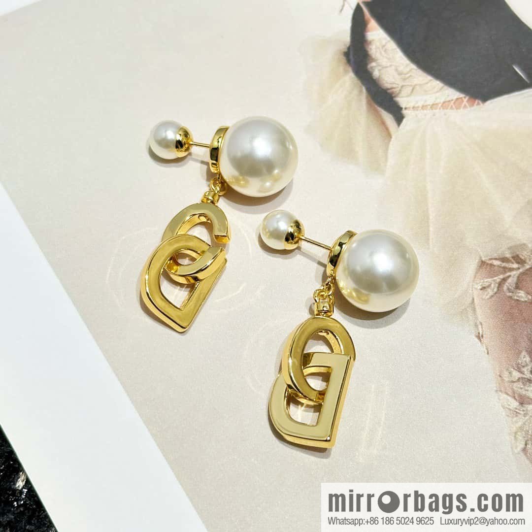 New ☑️ DIOR Dior gold size pearl CD letter stud earrings