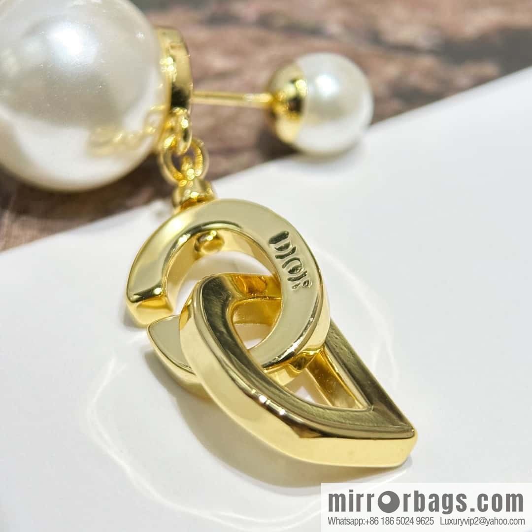 New ☑️ DIOR Dior gold size pearl CD letter stud earrings