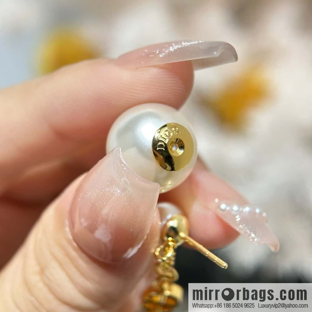 New ☑️ DIOR Dior gold size pearl CD letter stud earrings
