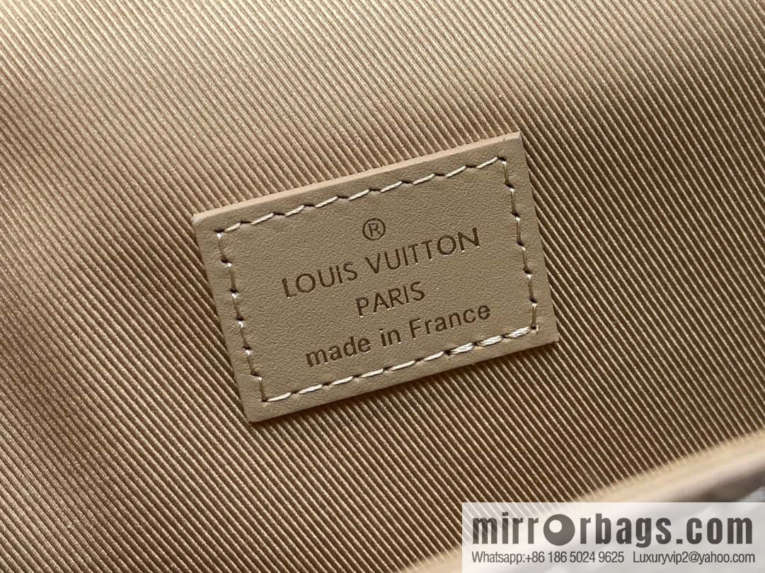 [Original order boutique] M82804 apricot, full leather men's bag messenger bag series, new FASTLINE WEARABLE WALLET handbag in autumn and winter