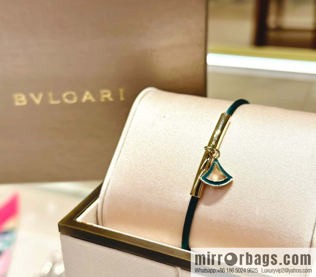 ☀BVLGARI SERPENTI FOREVER series small fan bracelet hand rope
