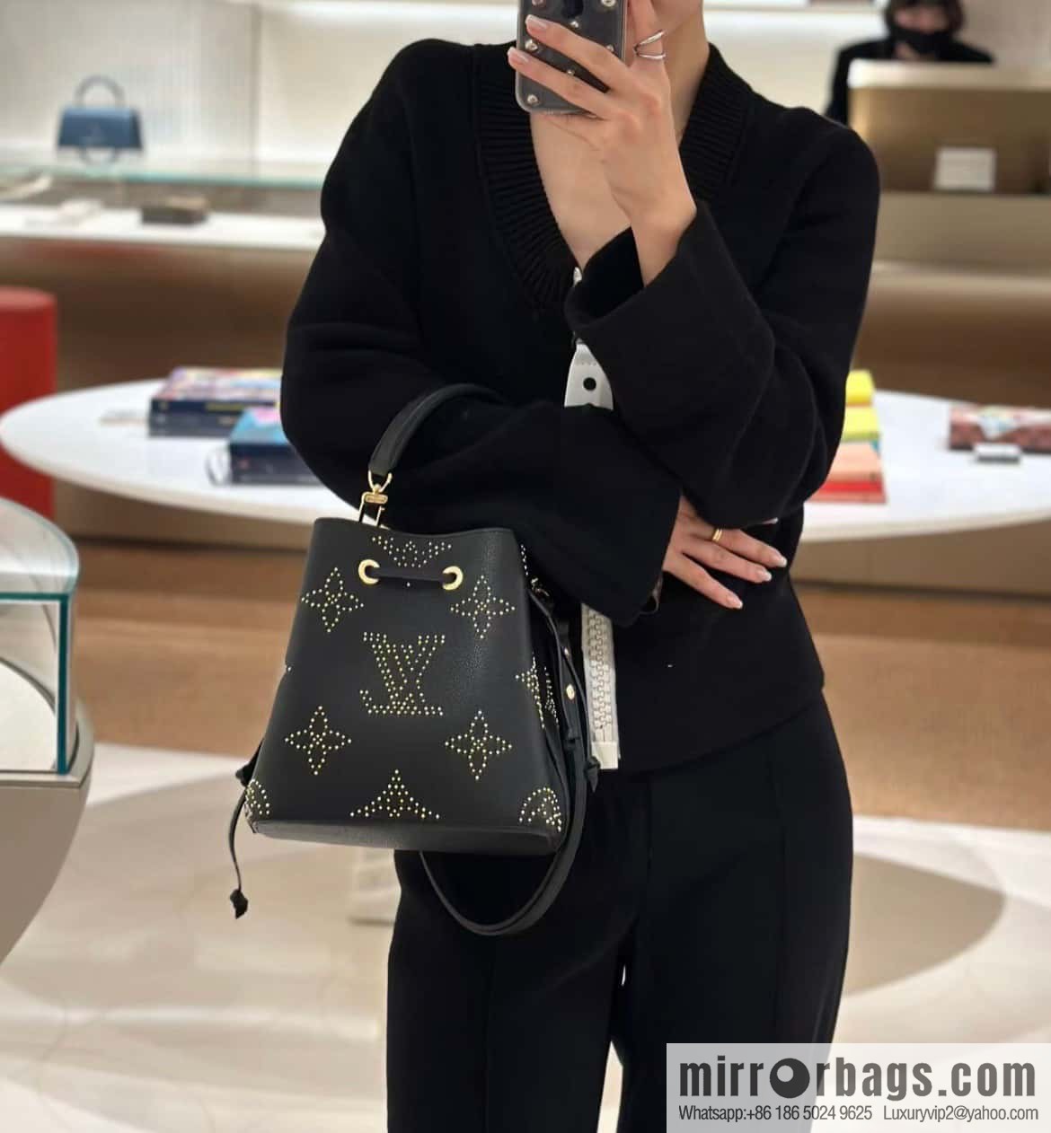[Original single boutique] M46734 black full leather willow nail bucket bag series Néo Noé BB bucket bag