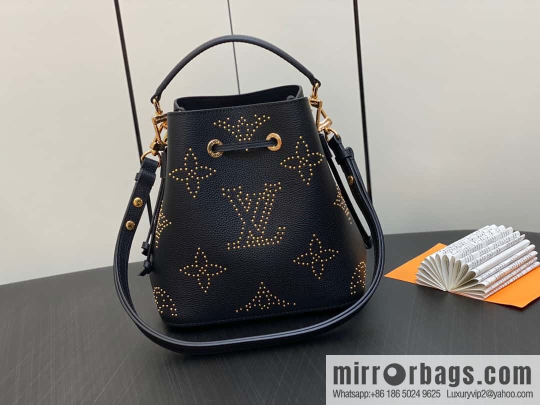 [Original single boutique] M46734 black full leather willow nail bucket bag series Néo Noé BB bucket bag