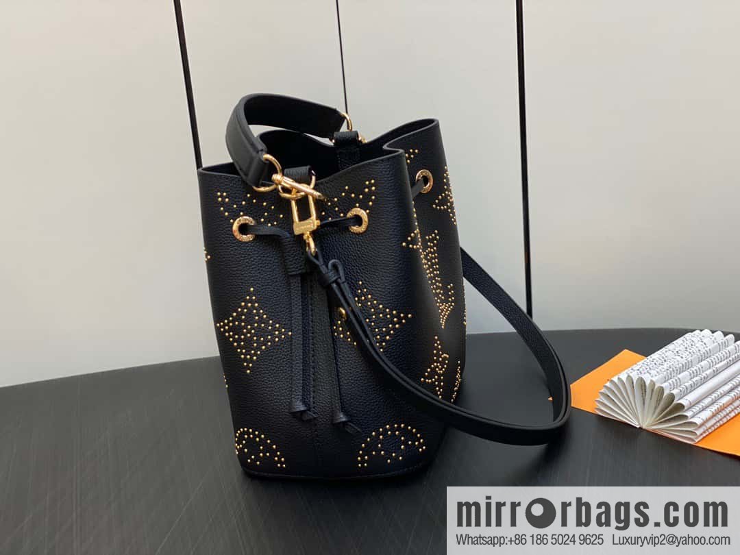 [Original single boutique] M46734 black full leather willow nail bucket bag series Néo Noé BB bucket bag