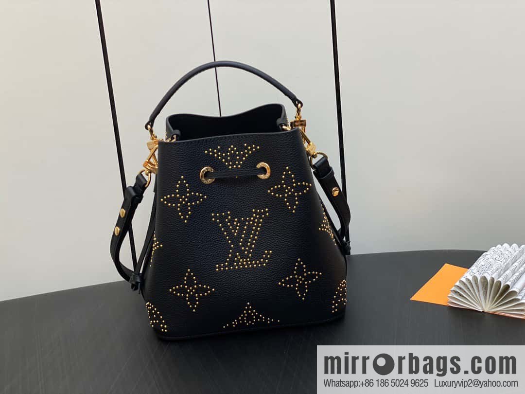 [Original single boutique] M46734 black full leather willow nail bucket bag series Néo Noé BB bucket bag