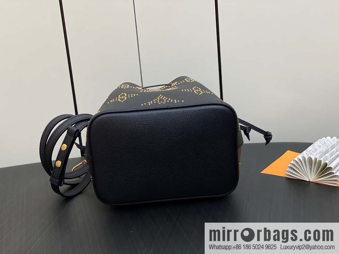 [Original single boutique] M46734 black full leather willow nail bucket bag series Néo Noé BB bucket bag