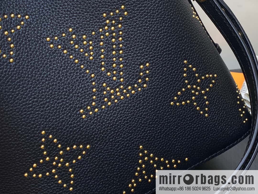 [Original single boutique] M46734 black full leather willow nail bucket bag series Néo Noé BB bucket bag