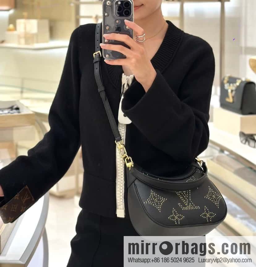 [Original order boutique] M46735 black full leather willow nail croissant series, this Bagatelle handbag m46091 full leather rivet with nails, crescent bag, pea bag, croissant bag