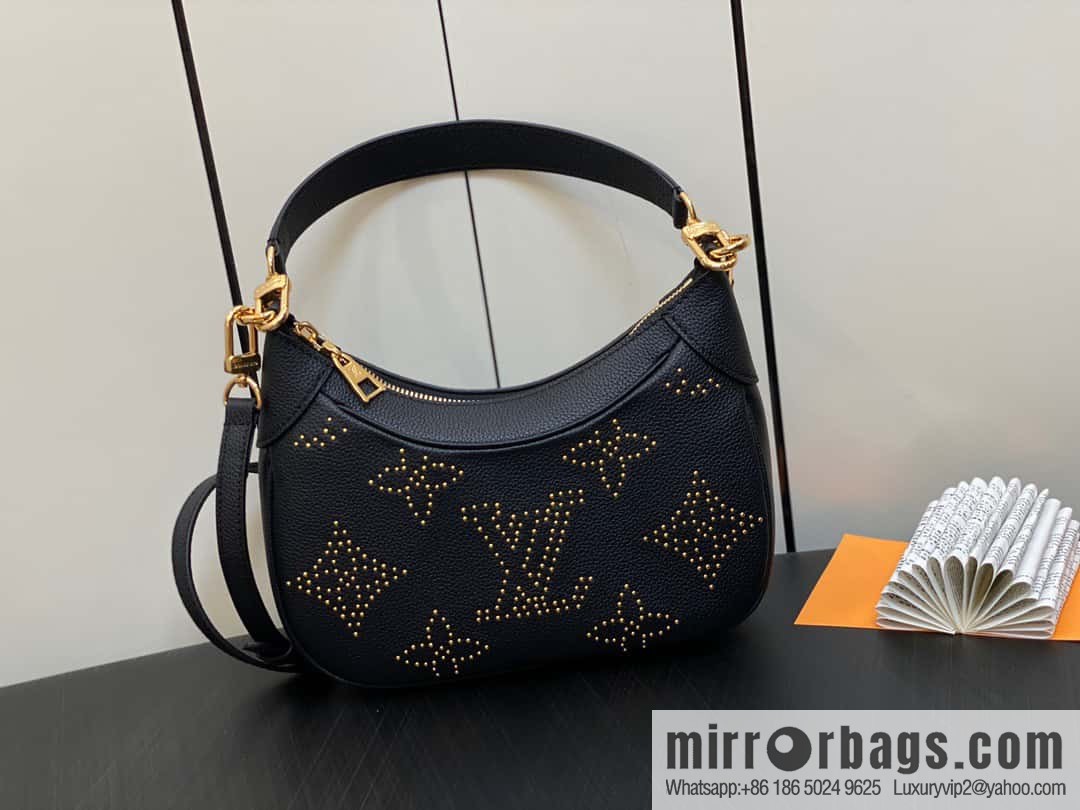 [Original order boutique] M46735 black full leather willow nail croissant series, this Bagatelle handbag m46091 full leather rivet with nails, crescent bag, pea bag, croissant bag