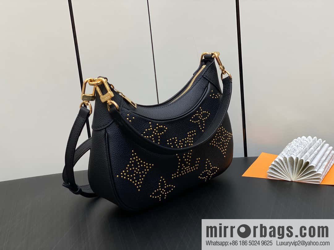 [Original order boutique] M46735 black full leather willow nail croissant series, this Bagatelle handbag m46091 full leather rivet with nails, crescent bag, pea bag, croissant bag