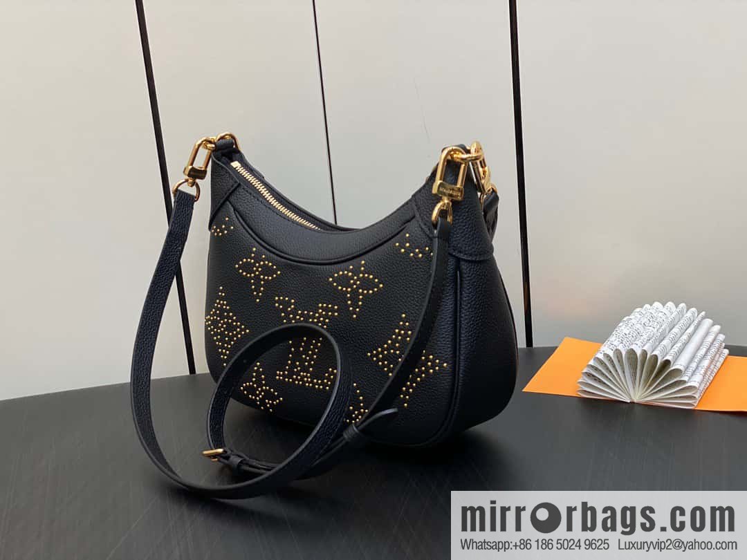 [Original order boutique] M46735 black full leather willow nail croissant series, this Bagatelle handbag m46091 full leather rivet with nails, crescent bag, pea bag, croissant bag