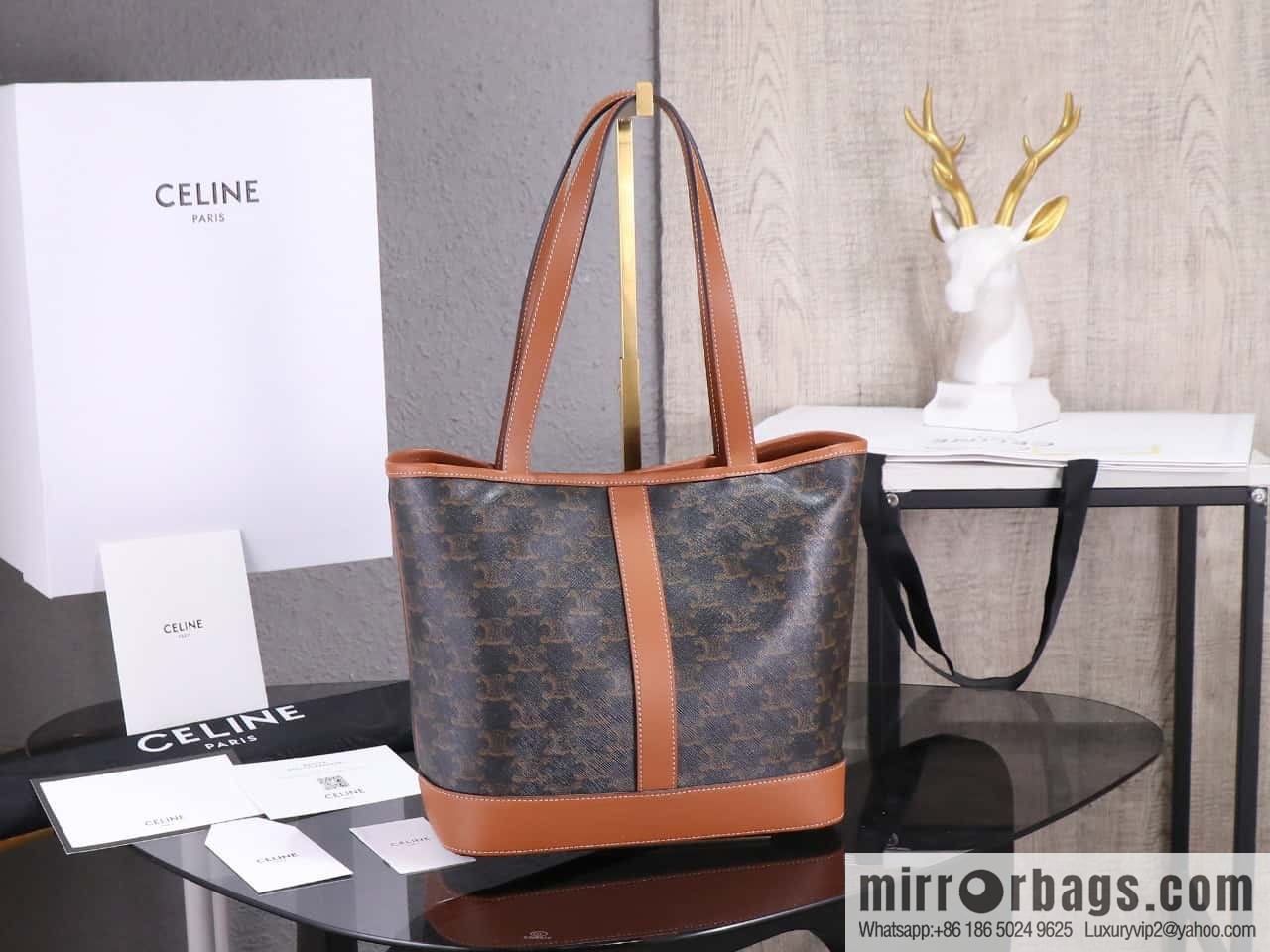 [Premium quality, all-steel hardware] CELIN_E CABAS small logo printed cow leather (fabric) handbag, number: 115082