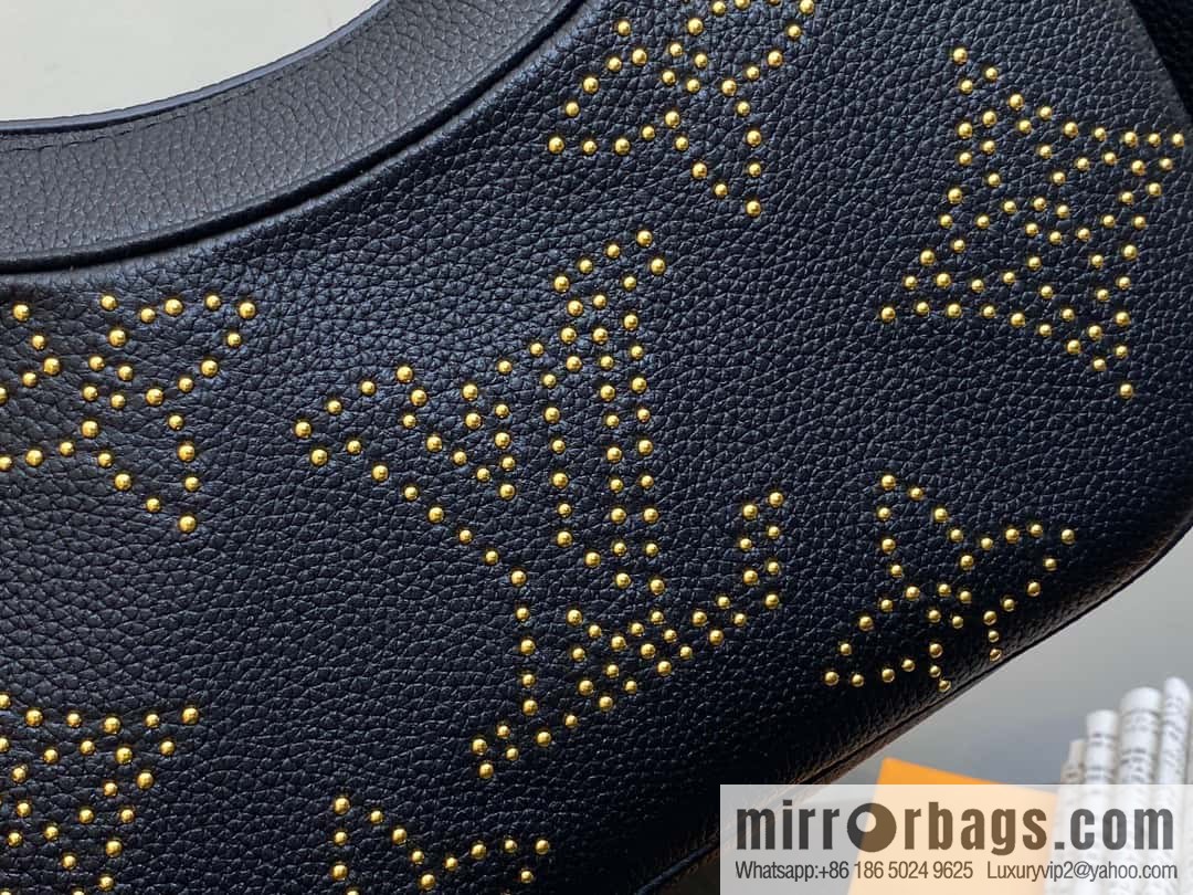 [Original order boutique] M46735 black full leather willow nail croissant series, this Bagatelle handbag m46091 full leather rivet with nails, crescent bag, pea bag, croissant bag