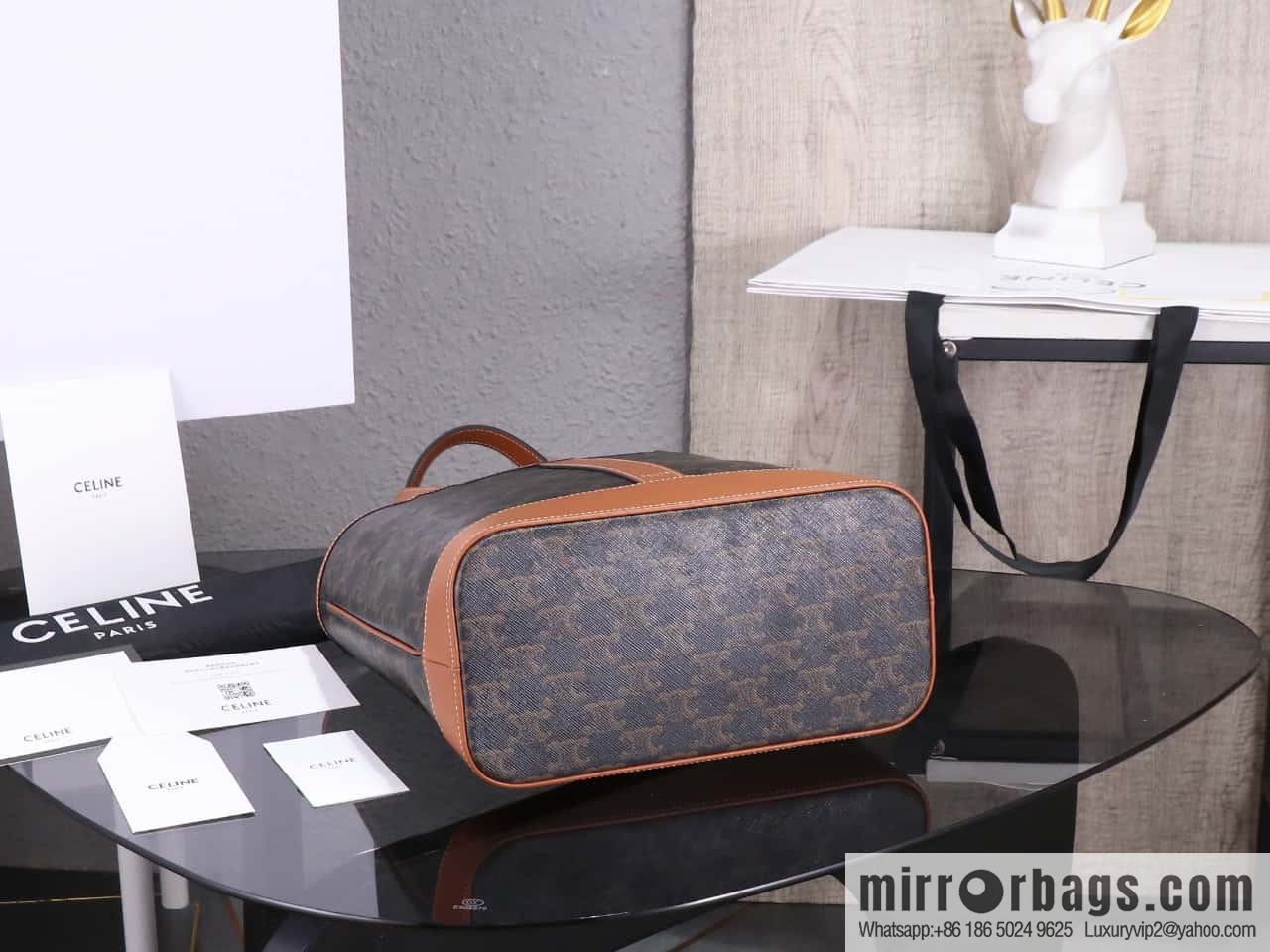 [Premium quality, all-steel hardware] CELIN_E CABAS small logo printed cow leather (fabric) handbag, number: 115082