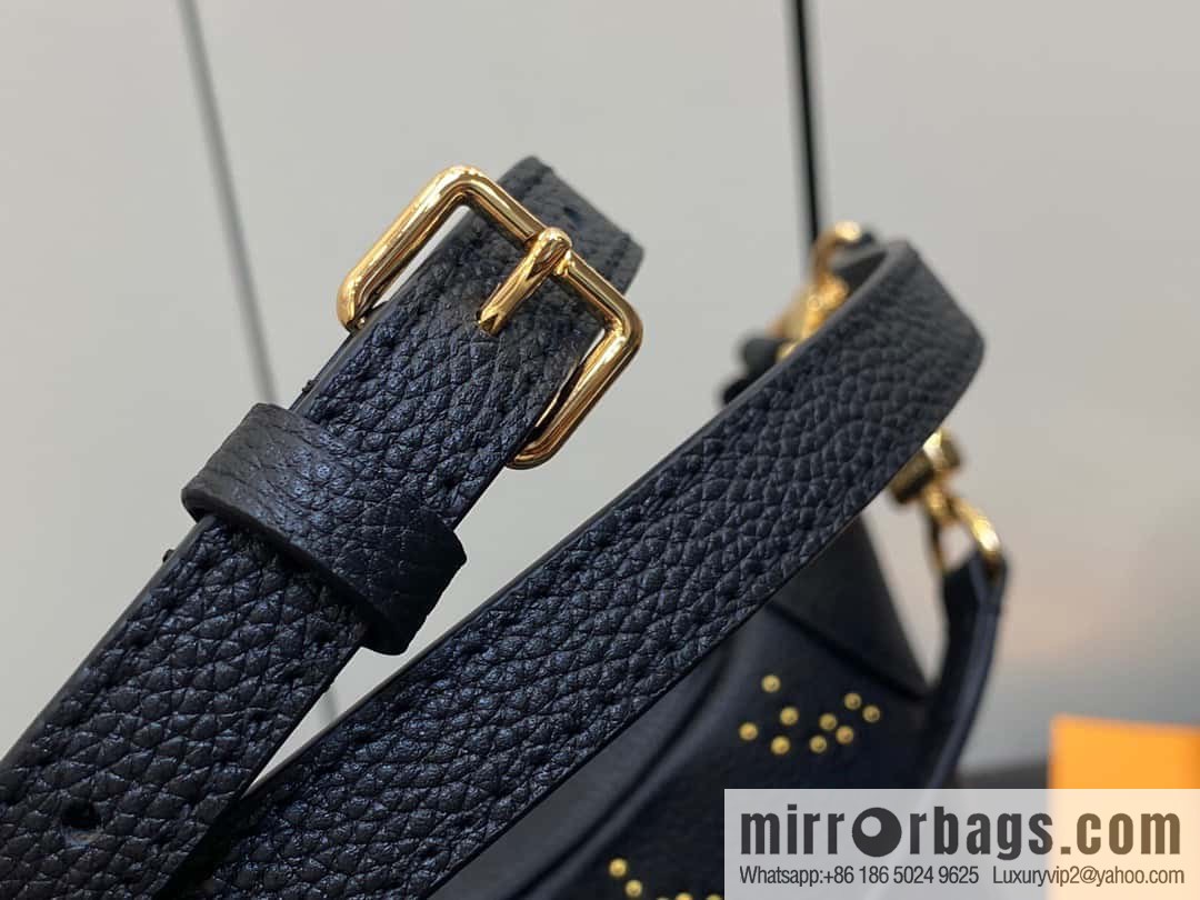 [Original order boutique] M46735 black full leather willow nail croissant series, this Bagatelle handbag m46091 full leather rivet with nails, crescent bag, pea bag, croissant bag