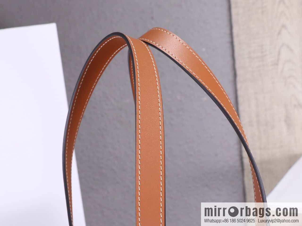 [Premium quality, all-steel hardware] CELIN_E CABAS small logo printed cow leather (fabric) handbag, number: 115082