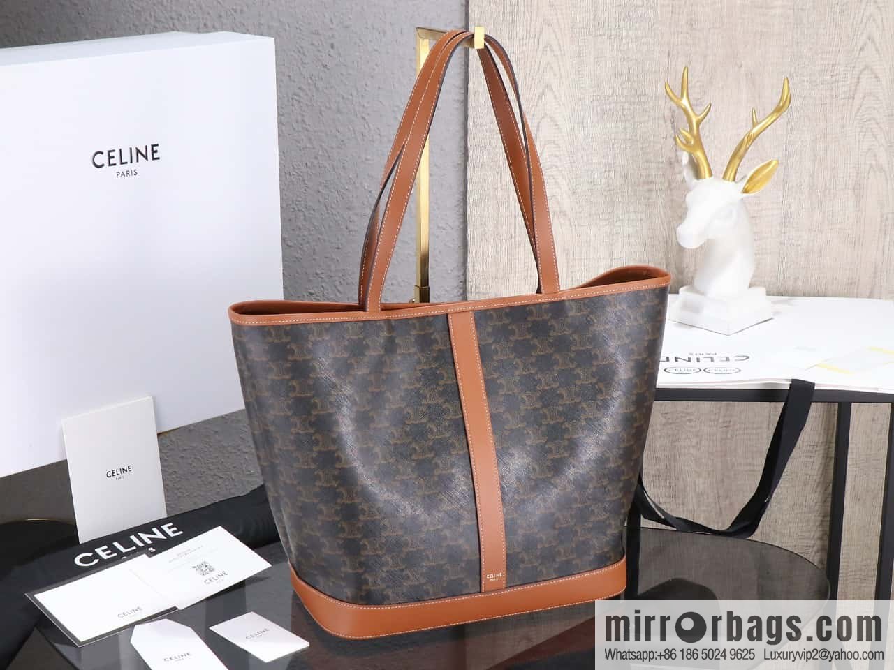 [Premium quality, all-steel hardware] CELIN_E CABAS medium logo printed cow leather (fabric) handbag, number: 115072