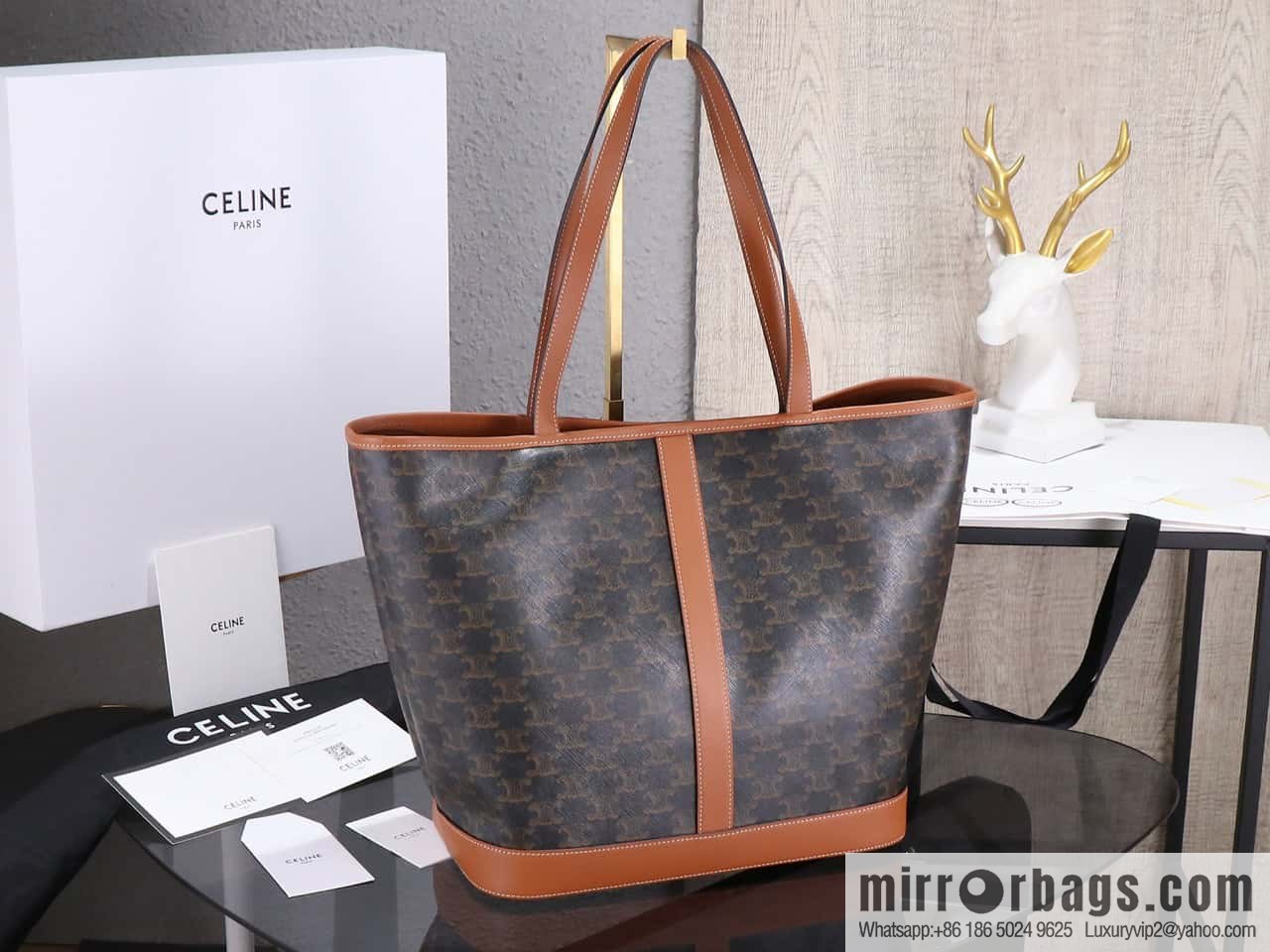 [Premium quality, all-steel hardware] CELIN_E CABAS medium logo printed cow leather (fabric) handbag, number: 115072