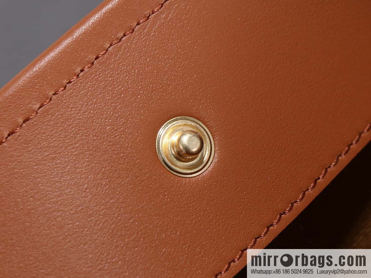 [Premium quality, all-steel hardware] CELIN_E CABAS medium logo printed cow leather (fabric) handbag, number: 115072