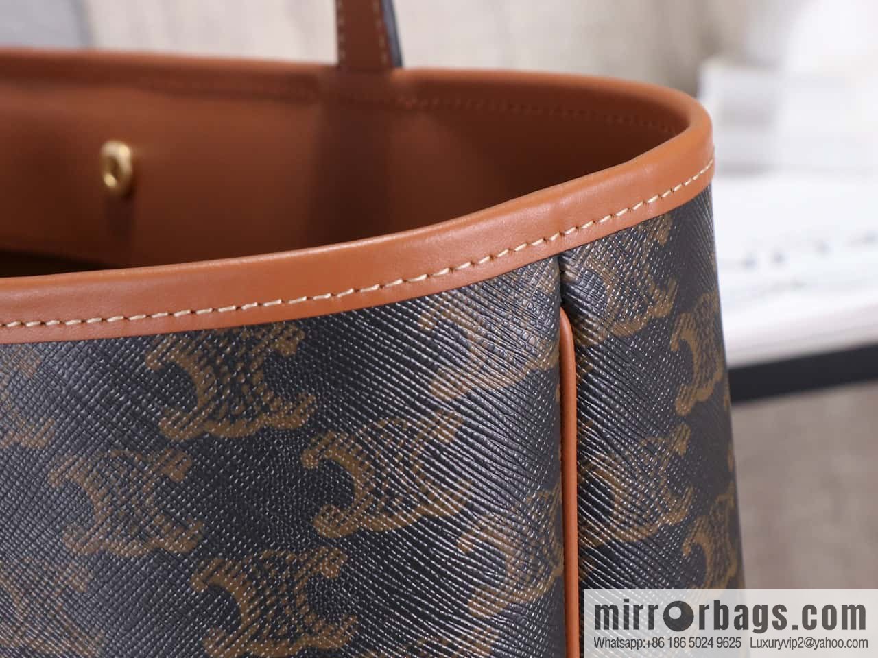 [Premium quality, all-steel hardware] CELIN_E CABAS medium logo printed cow leather (fabric) handbag, number: 115072