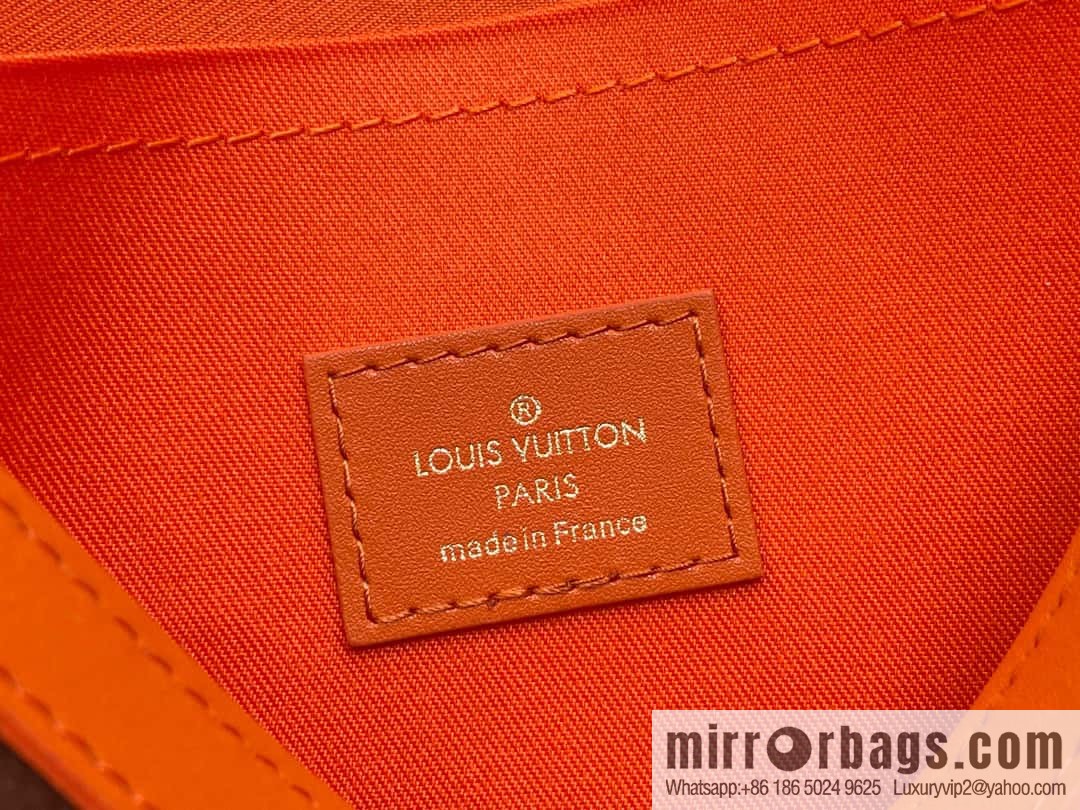 [Original single boutique] M61692 monogram orange M82855 clutch bag series Pochette Voyage medium handbag