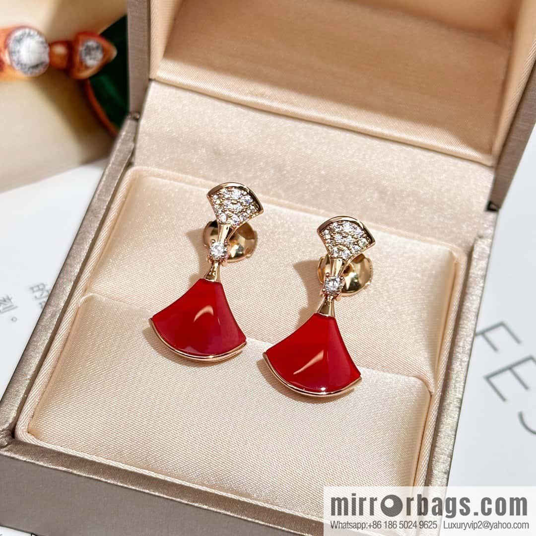 ❗️New ❗️ ☀️☀ BVLGARI DIVAS'DREAM with Diamond Chalcedony White Fritillary Malachite Fan Stud Earrings ☀️
